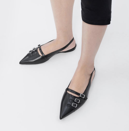 Hermine Flats in Black