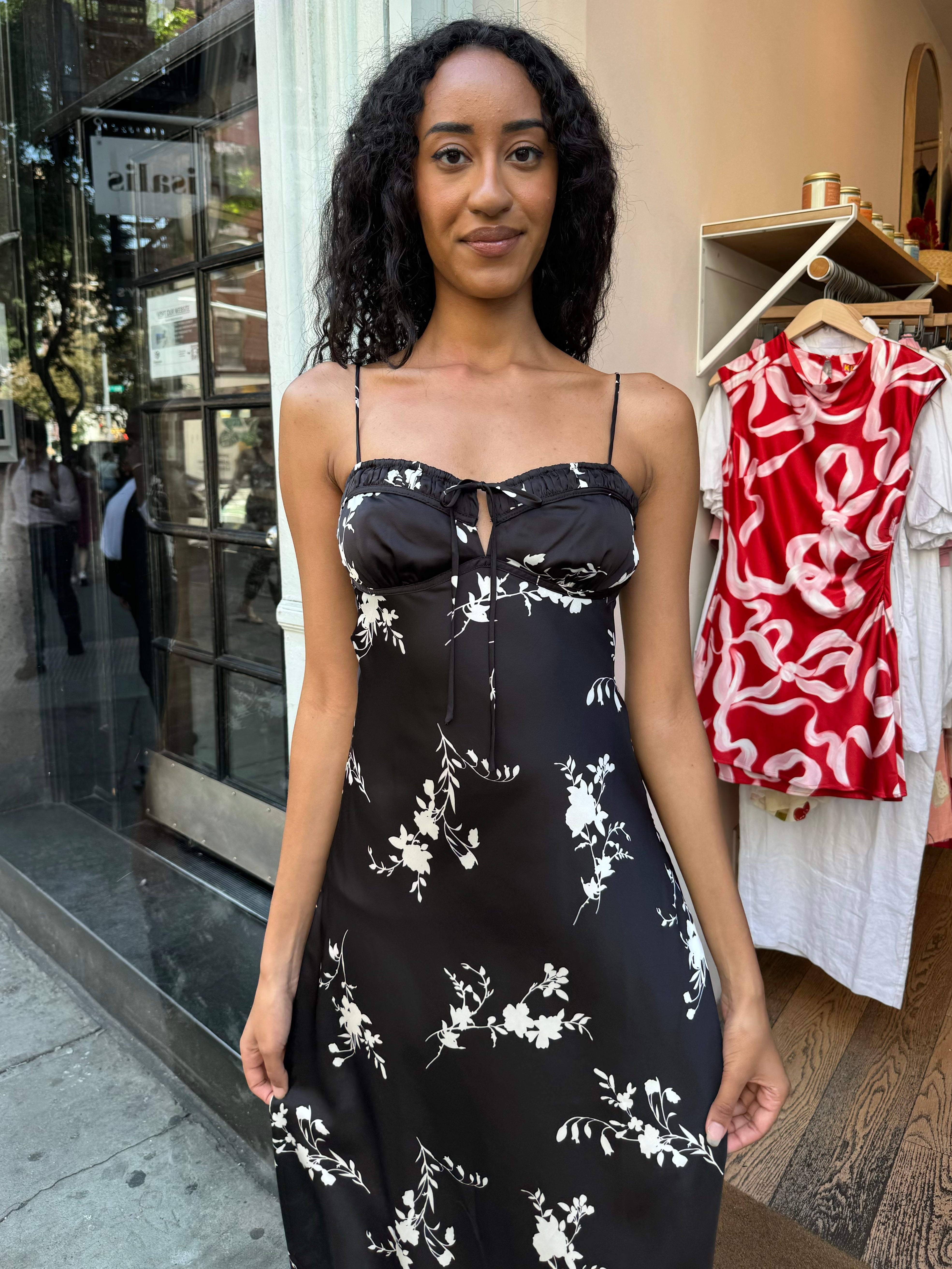 Tessa Floral Midi Dress in Black