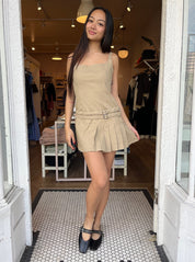 Kaz Pleated Dress w Belt in Taupe