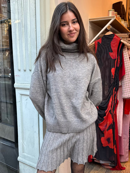 Cynthia Turtleneck Sweater in Grey